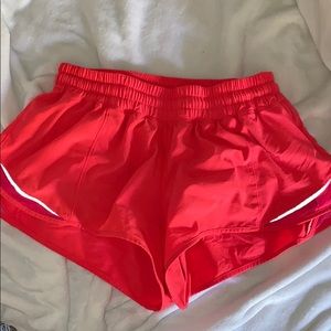 Lululemon Hotty hot short 2.5’